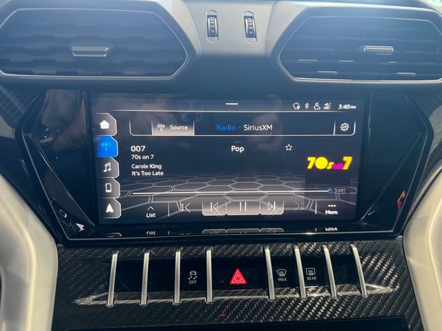 Used 2020 Lamborghini Urus image 10
