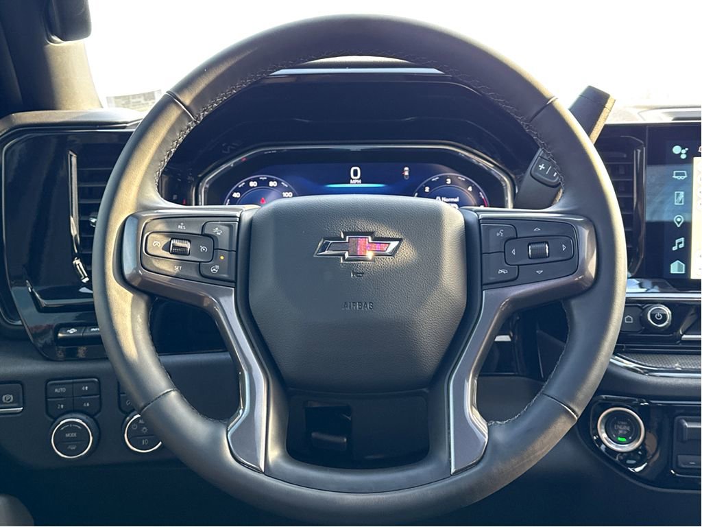 Used 2025 Chevrolet Silverado 2500 ZR2 w/ Technology Package image 14