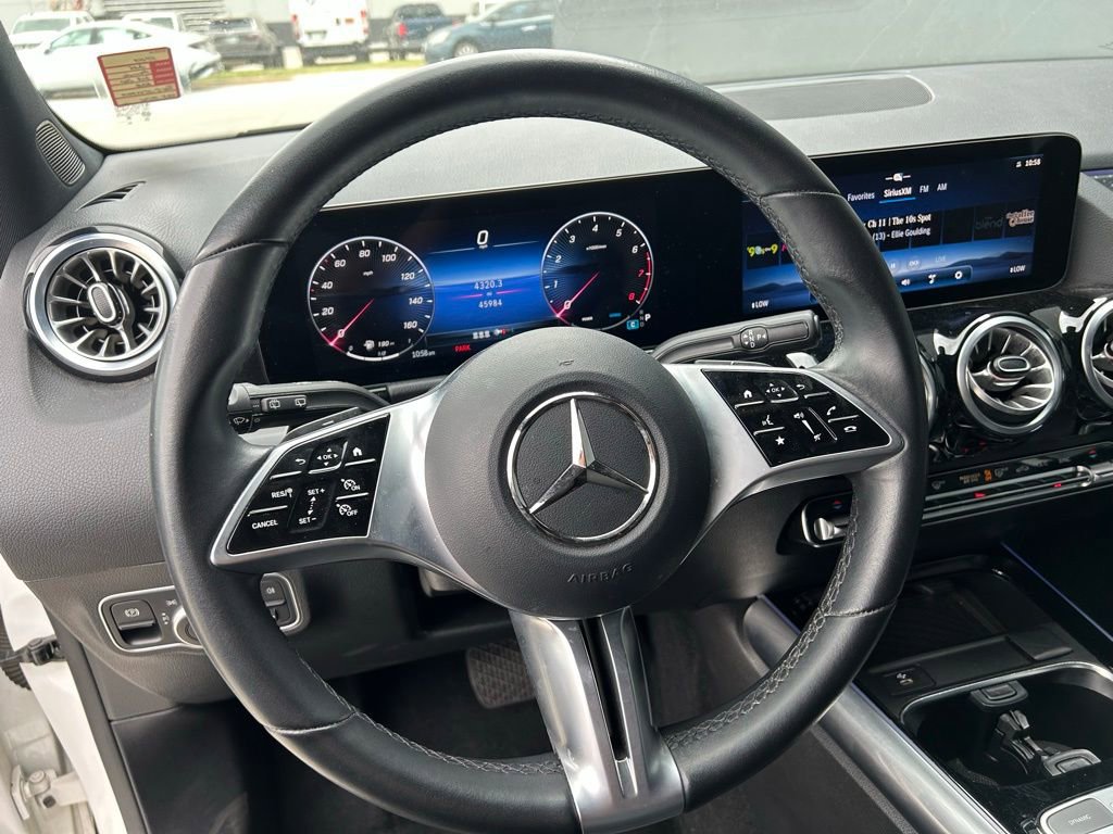 Used 2025 Mercedes-Benz GLA 250 4MATIC image 12