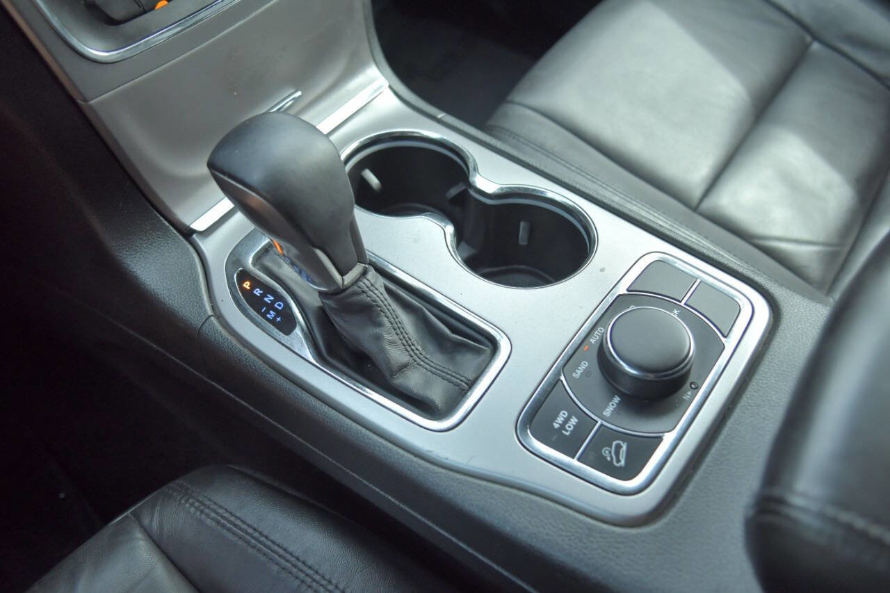 Used 2018 Jeep Grand Cherokee Limited AWD/4WD image 27