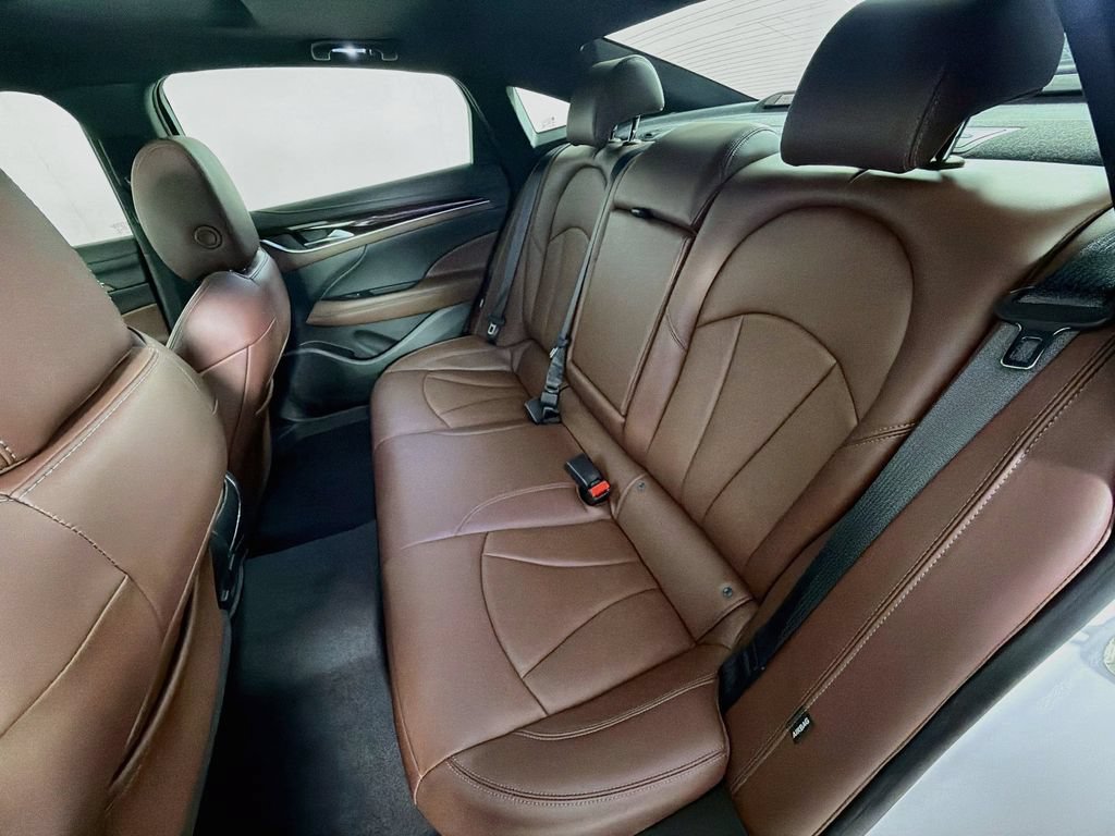 Used 2019 Buick LaCrosse Avenir w/ Driver Confidence Package II AWD/4WD image 26