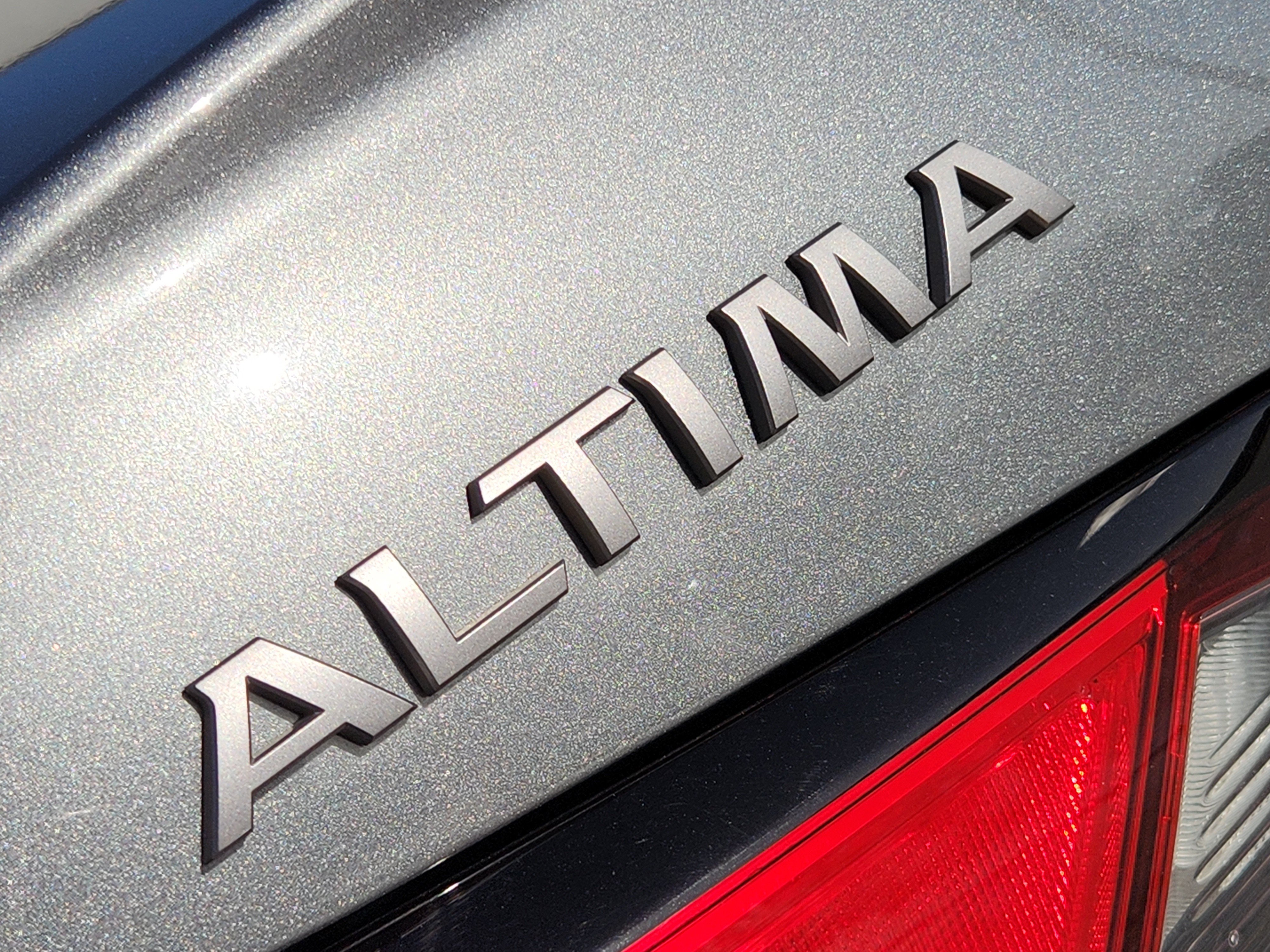 Used 2023 Nissan Altima 2.5 SV FWD image 12