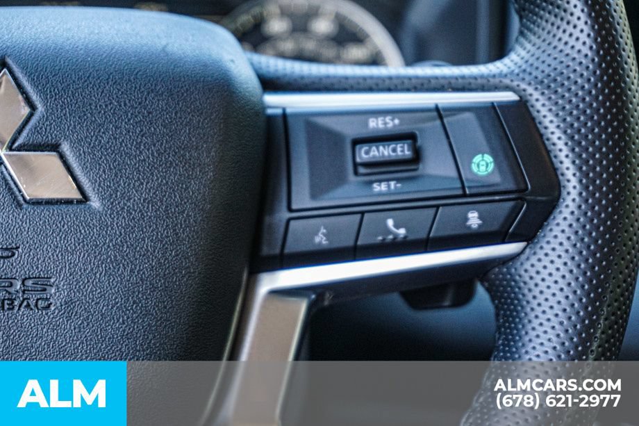 Used 2025 Mitsubishi Outlander SE FWD image 31