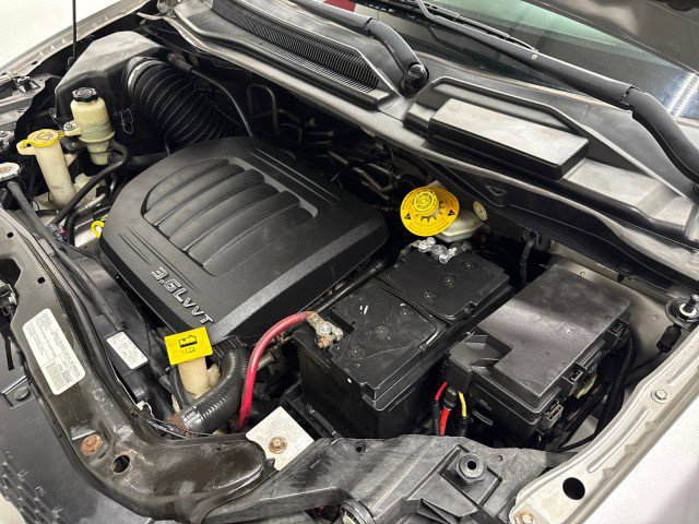 Used 2017 Dodge Grand Caravan SXT w/ Rear Park Assist Package FWD image 46