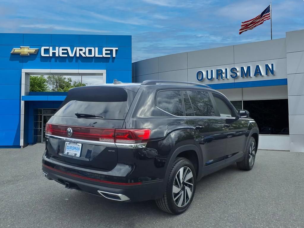 Used 2024 Volkswagen Atlas SE image 3