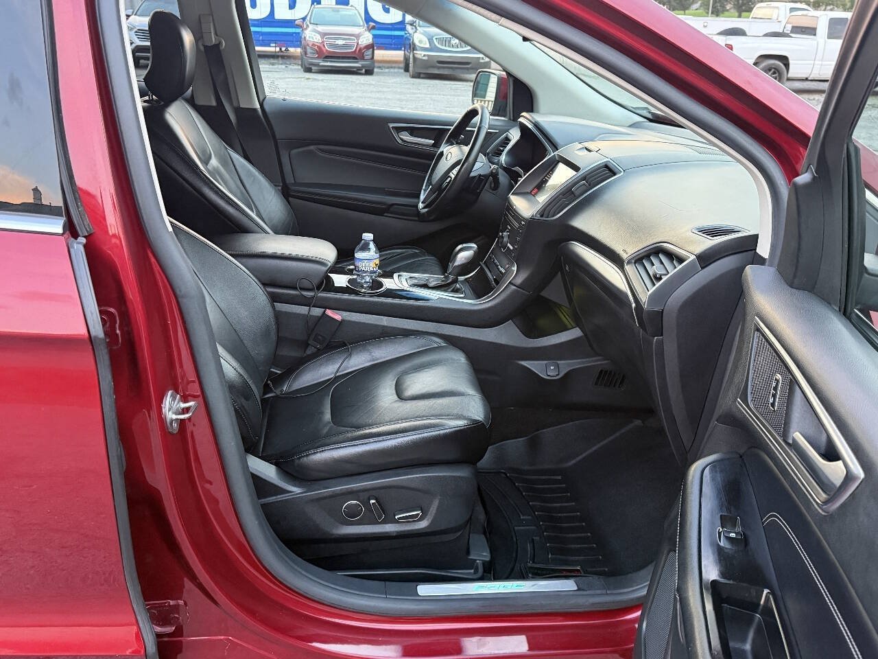 Used 2016 Ford Edge Titanium w/ Technology Package AWD/4WD image 19