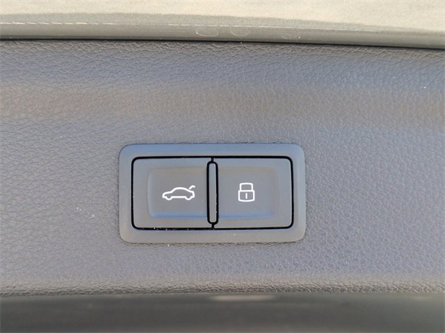 Used 2020 Audi Q3 2.0T Premium Plus w/ Premium Plus Package image 13