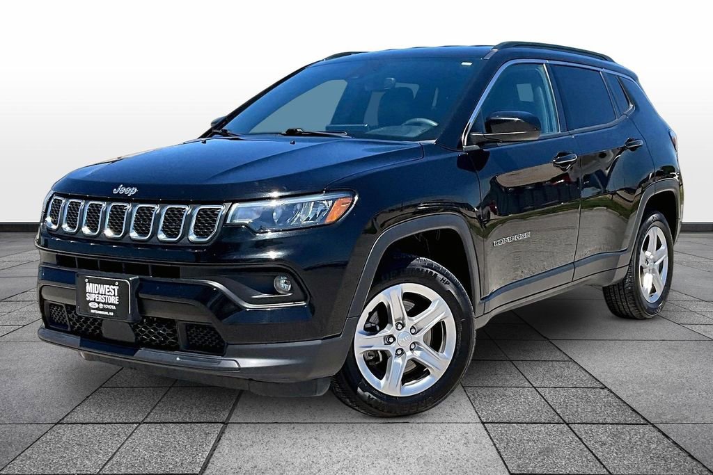 Used 2024 Jeep Compass Latitude w/ Altitude Special Edition AWD/4WD video 1