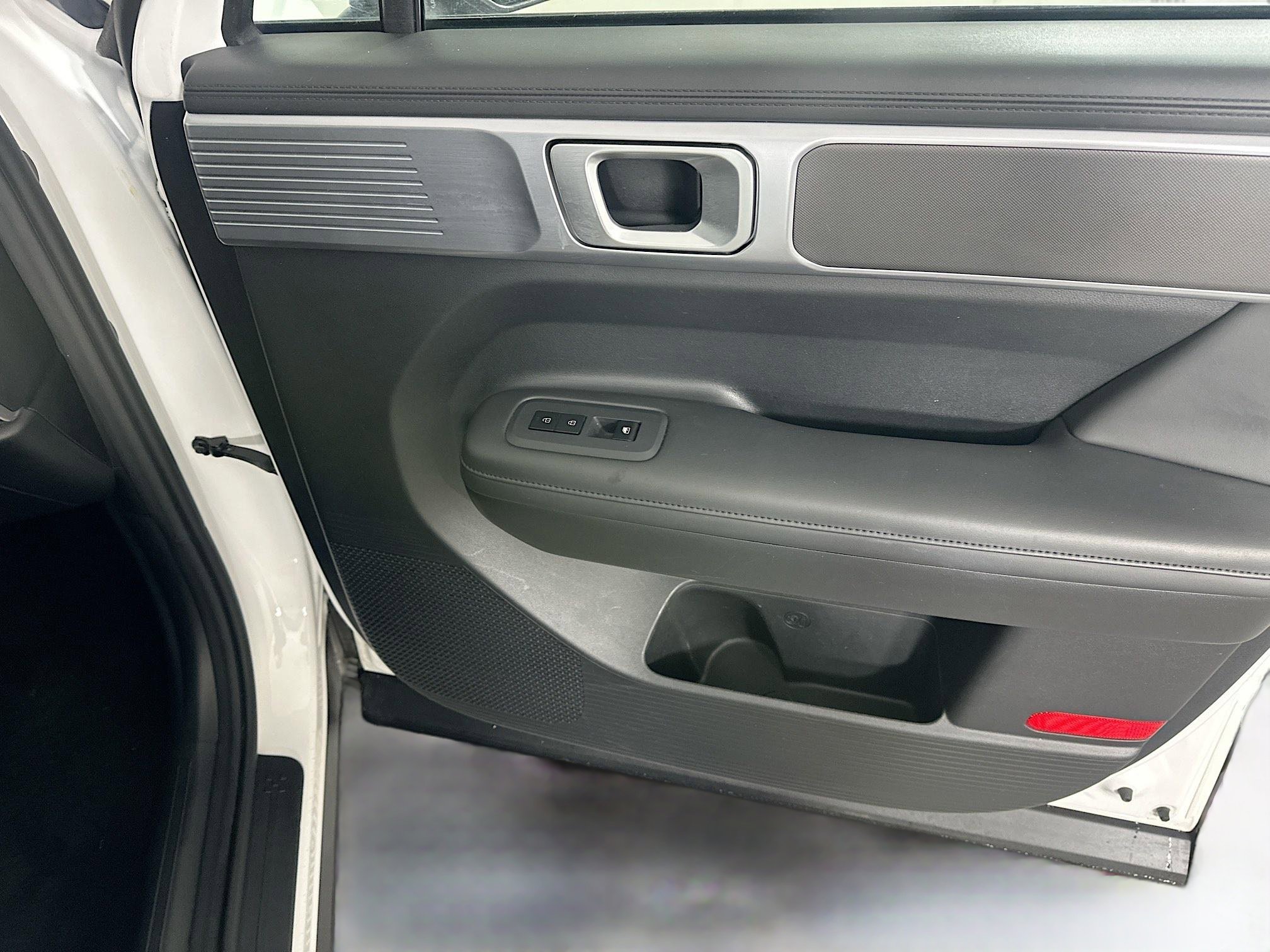 Used 2025 Hyundai Santa Fe SEL FWD image 33