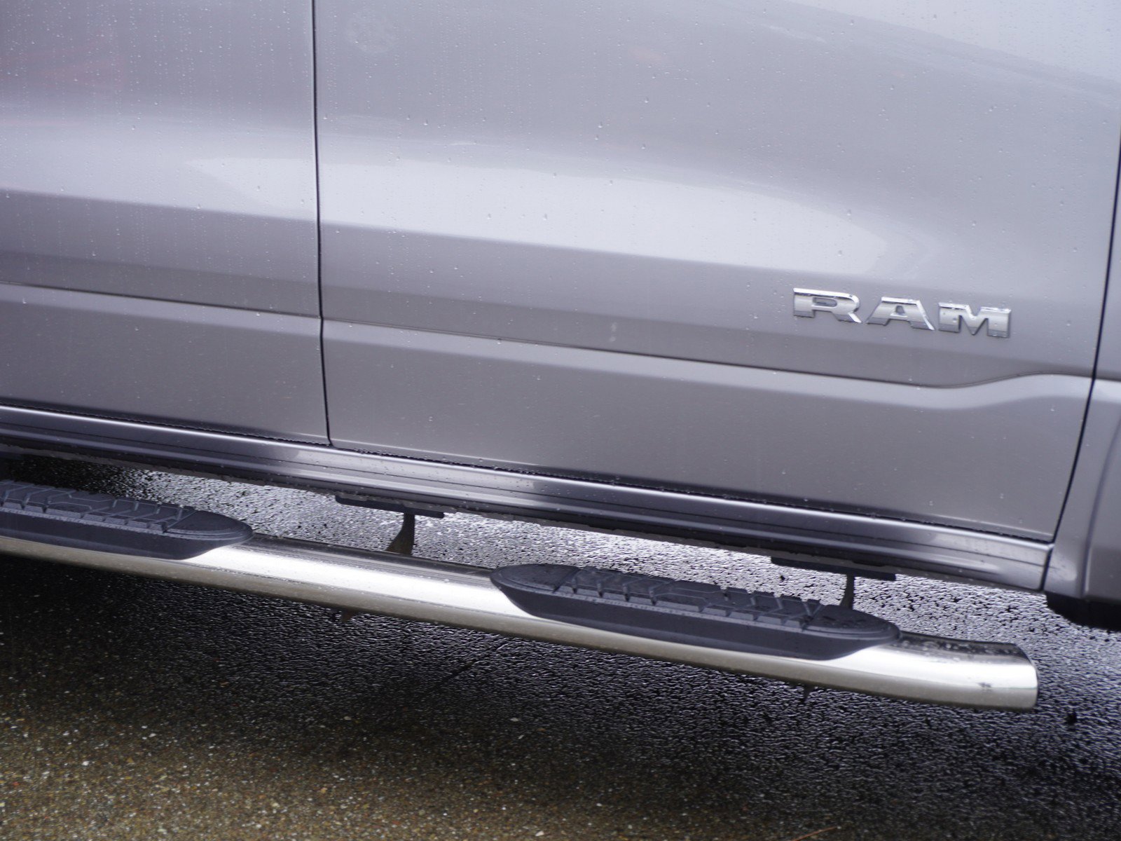 Used 2025 RAM 1500 Laramie w/ Bed Utility Group AWD/4WD image 6
