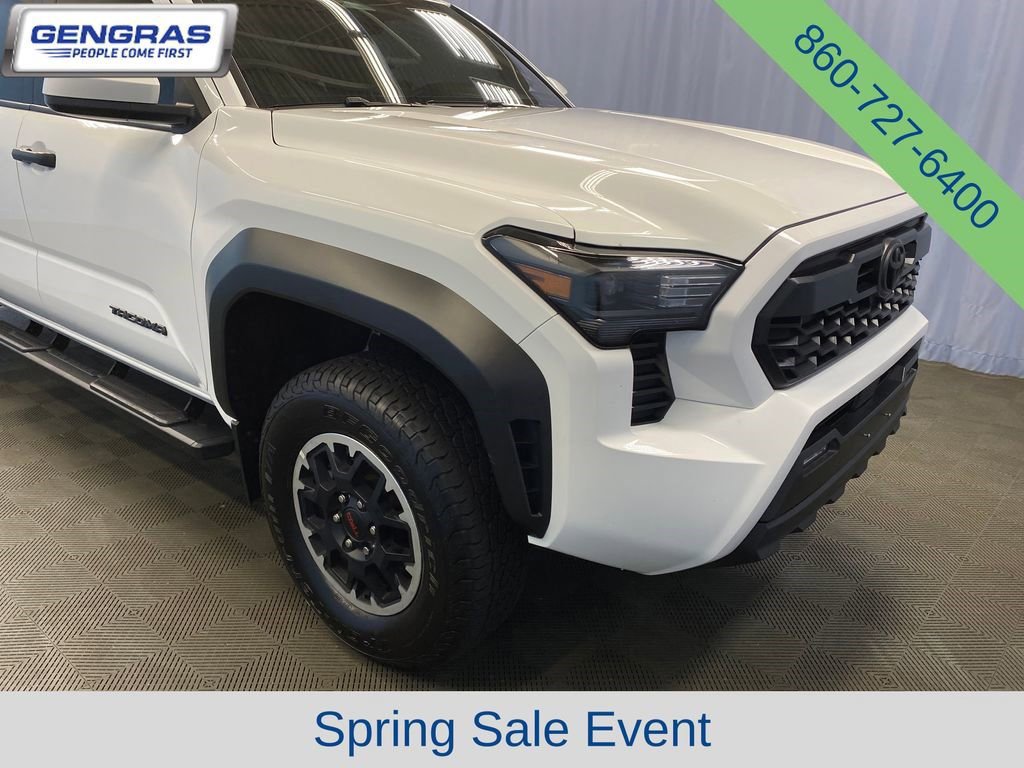 Used 2024 Toyota Tacoma TRD Off-Road AWD/4WD image 43
