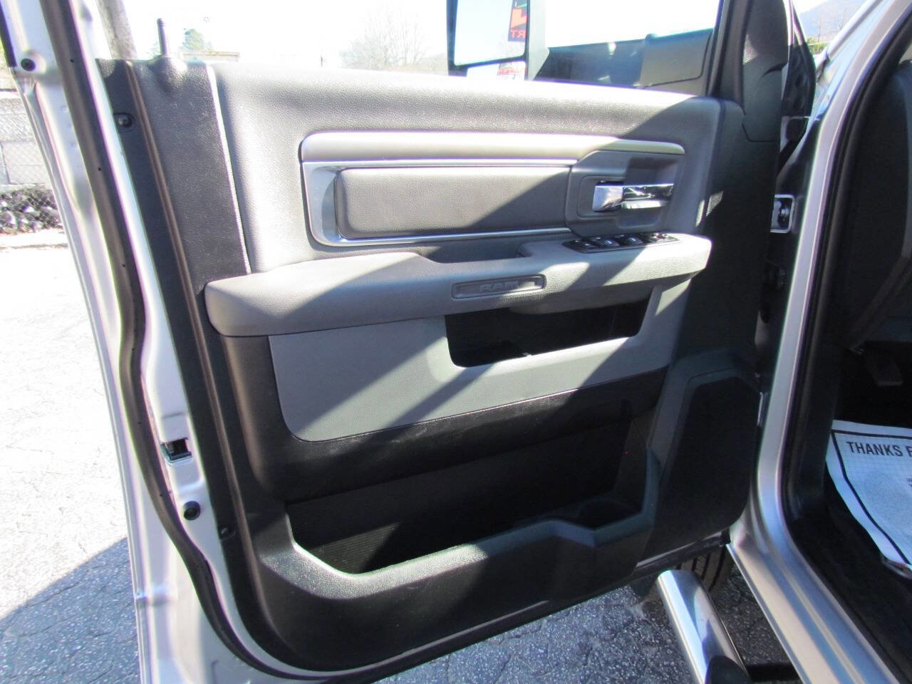 Used 2018 RAM 3500 SLT image 11