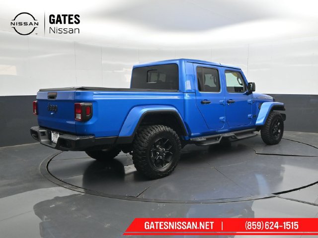 Used 2025 Jeep Gladiator Sport AWD/4WD image 2