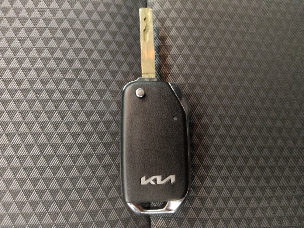 Used 2025 Kia Soul S FWD image 32