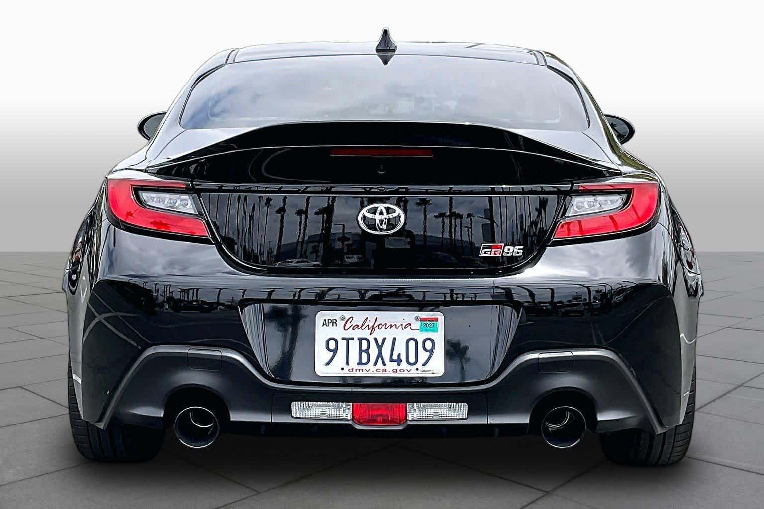 Certified 2025 Toyota GR86 Premium w/ ALL Weather Mat Package (TMS) RWD image 4