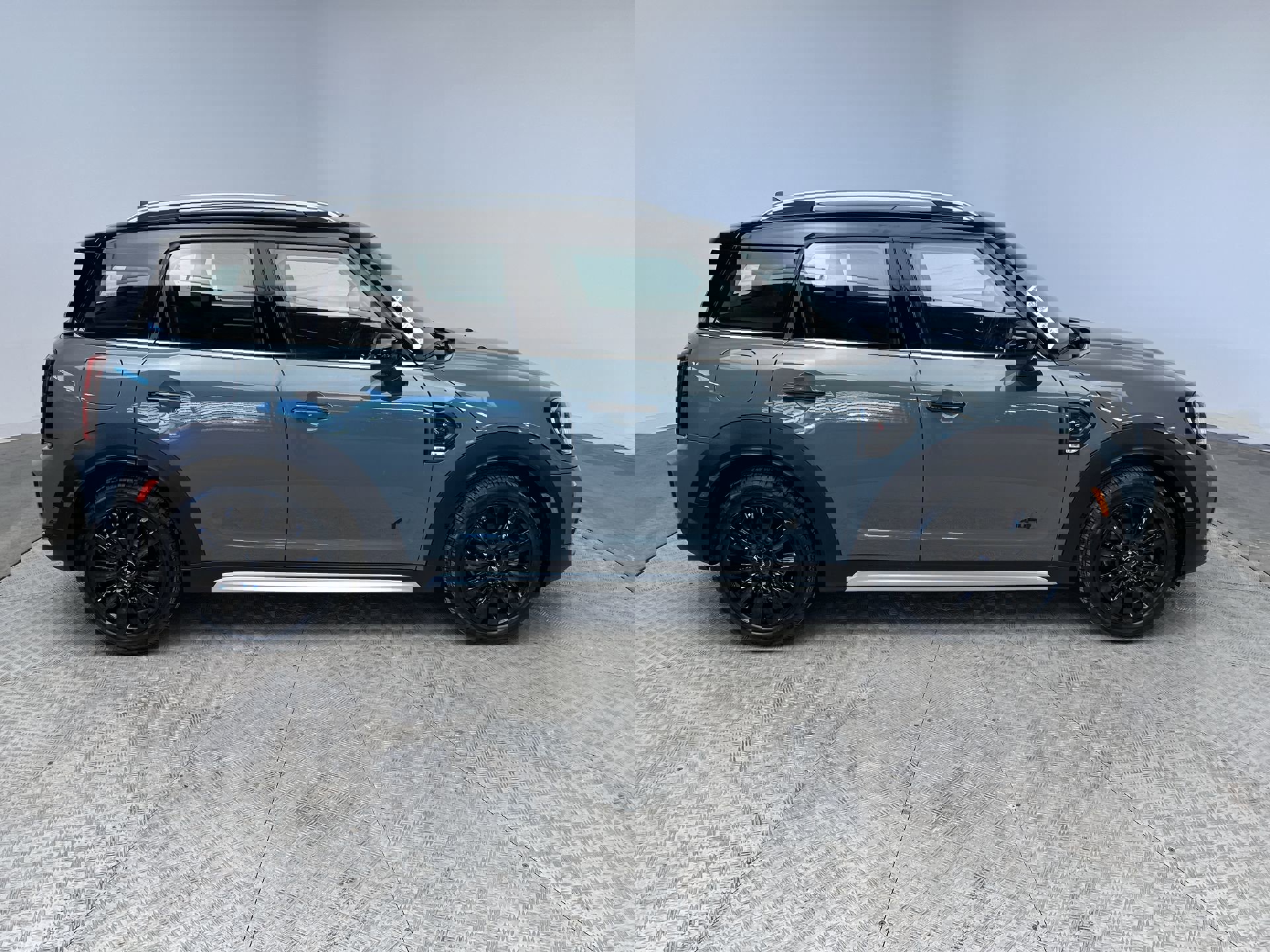 Used 2024 MINI Cooper Countryman S w/ Premium Package image 10