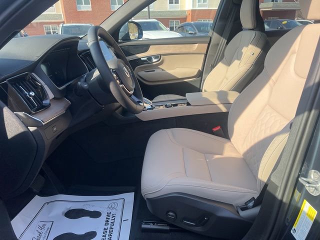 New 2026 Volvo XC90 B6 Plus w/ Protection Package Premier image 25