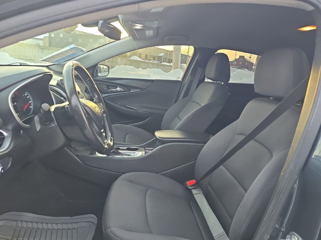 Used 2021 Chevrolet Malibu RS image 4