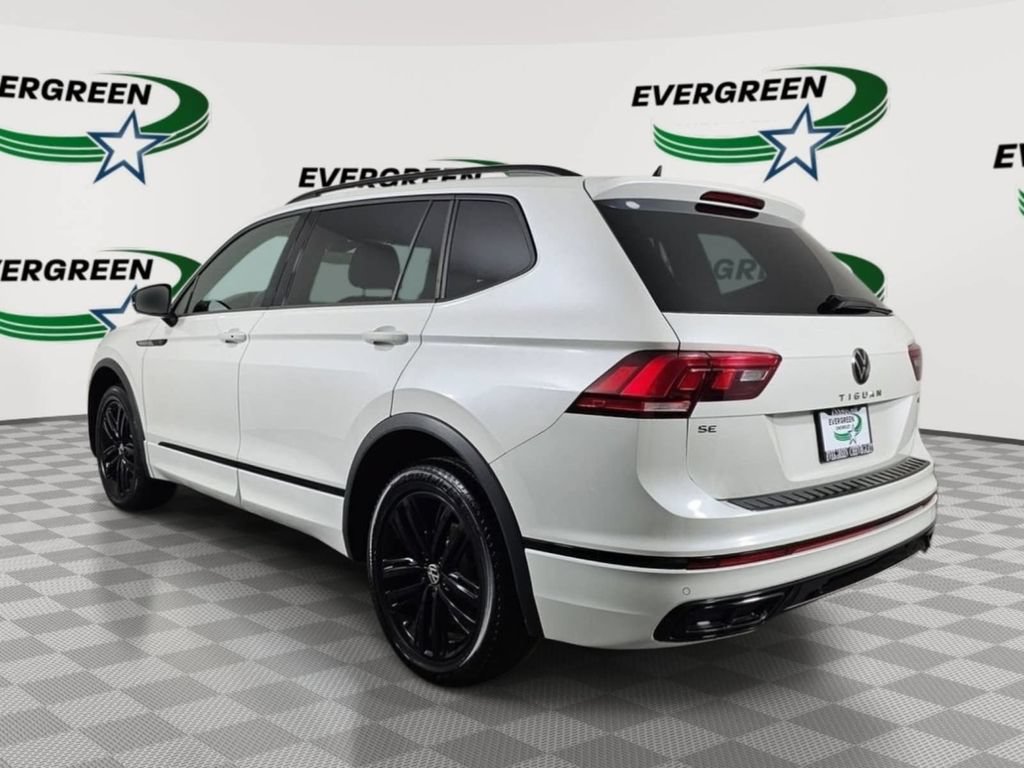 Used 2022 Volkswagen Tiguan SE R-Line AWD/4WD image 3