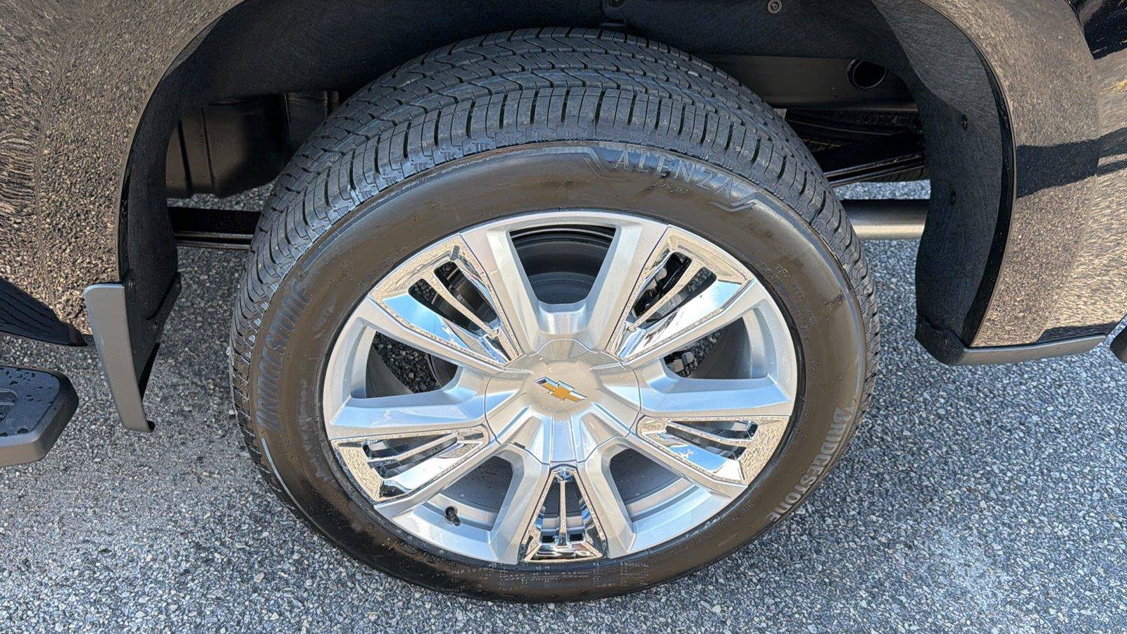 New 2026 Chevrolet Silverado 1500 High Country w/ High Country Premium Package AWD/4WD image 12