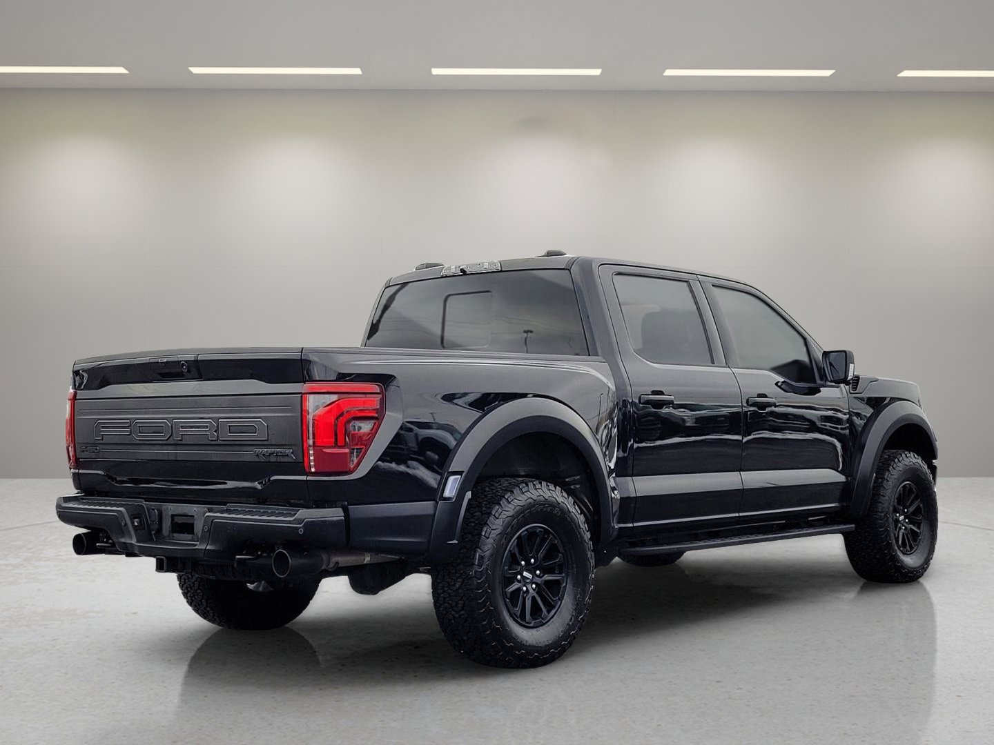 Used 2025 Ford F150 Raptor image 4