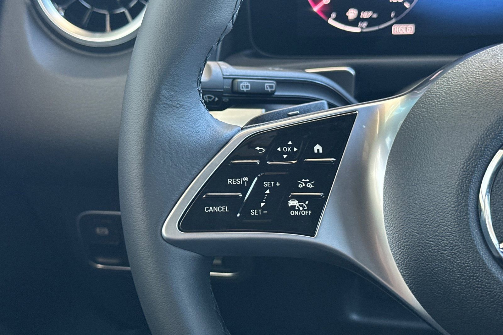 New 2026 Mercedes-Benz GLB 250 image 25