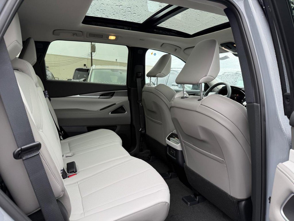 New 2027 INFINITI QX60 Luxe AWD/4WD image 5
