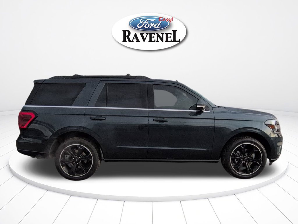 Used 2024 Ford Expedition Limited RWD image 3
