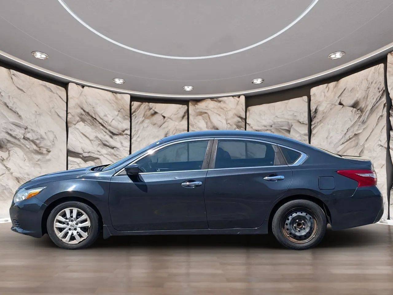 Used 2018 Nissan Altima 2.5 S w/ S Convenience Package FWD image 4