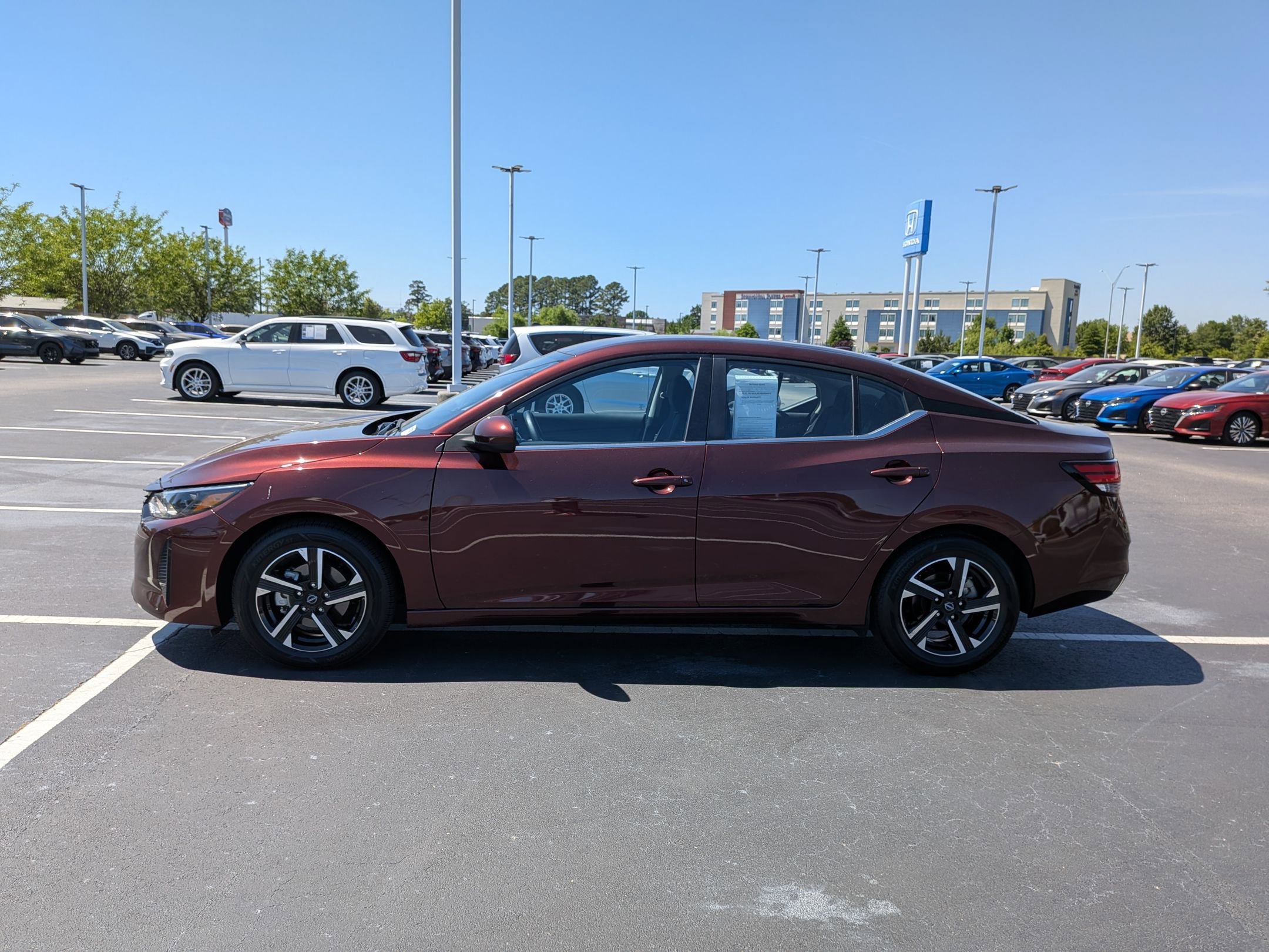 Used 2025 Nissan Sentra SV FWD image 6