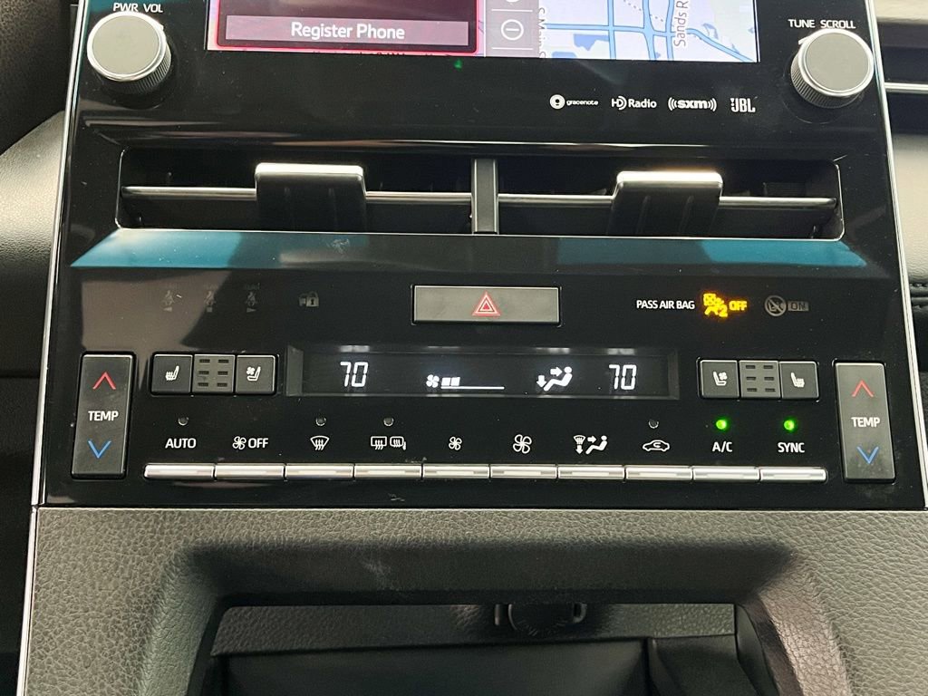 Used 2021 Toyota Avalon Limited image 25