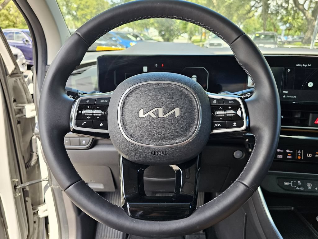 Used 2026 Kia Carnival SX Prestige FWD image 25