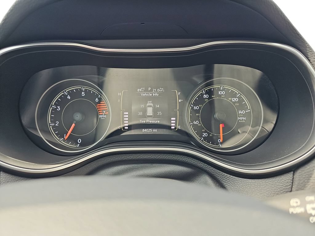 Used 2021 Jeep Cherokee Latitude FWD image 19
