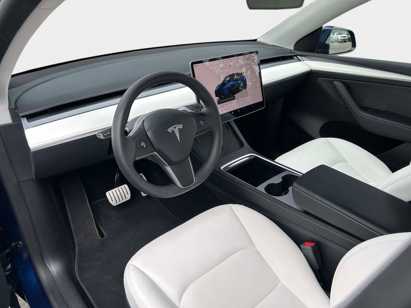 Used 2024 Tesla Model Y Performance image 13