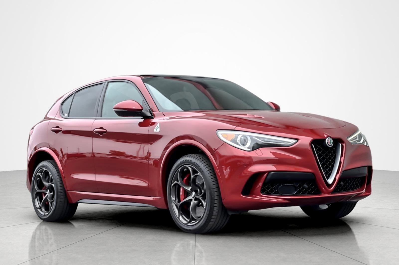 Used 2019 Alfa Romeo Stelvio Quadrifoglio w/ Driver Assist Dynamic Package image 7