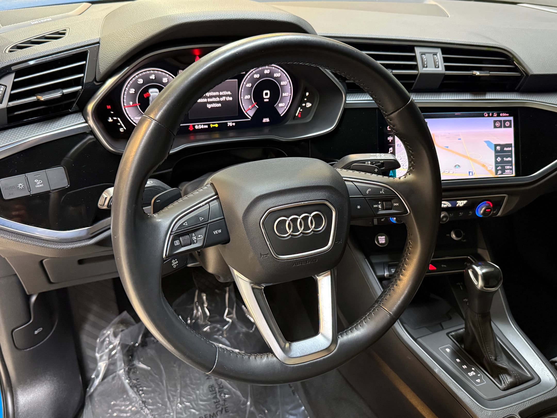 Used 2020 Audi Q3 2.0T Premium Plus w/ Premium Plus Package image 4