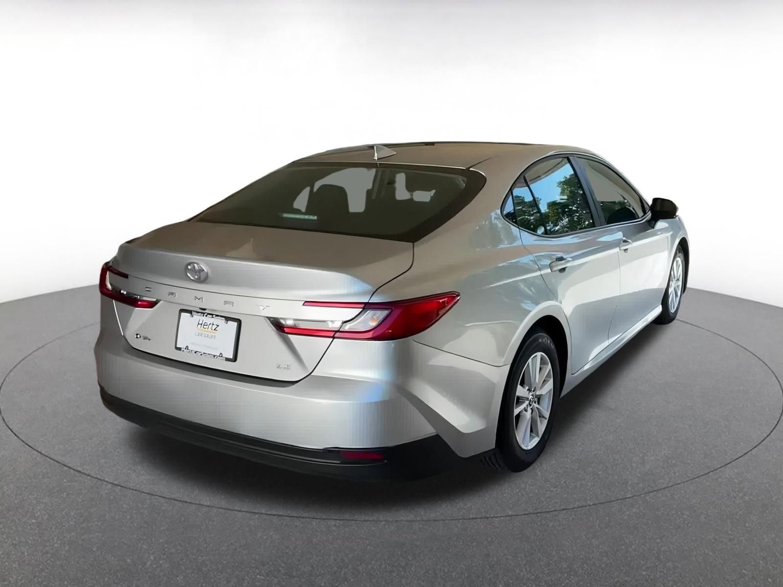 Used 2025 Toyota Camry LE image 14