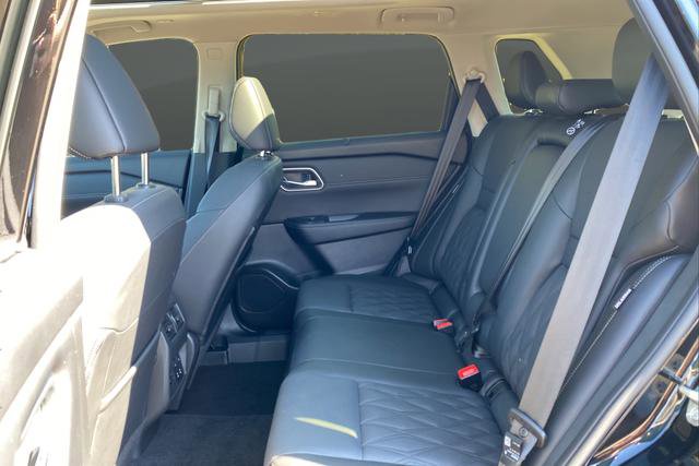 Used 2024 Nissan Rogue Platinum w/ Platinum Premium Package image 23