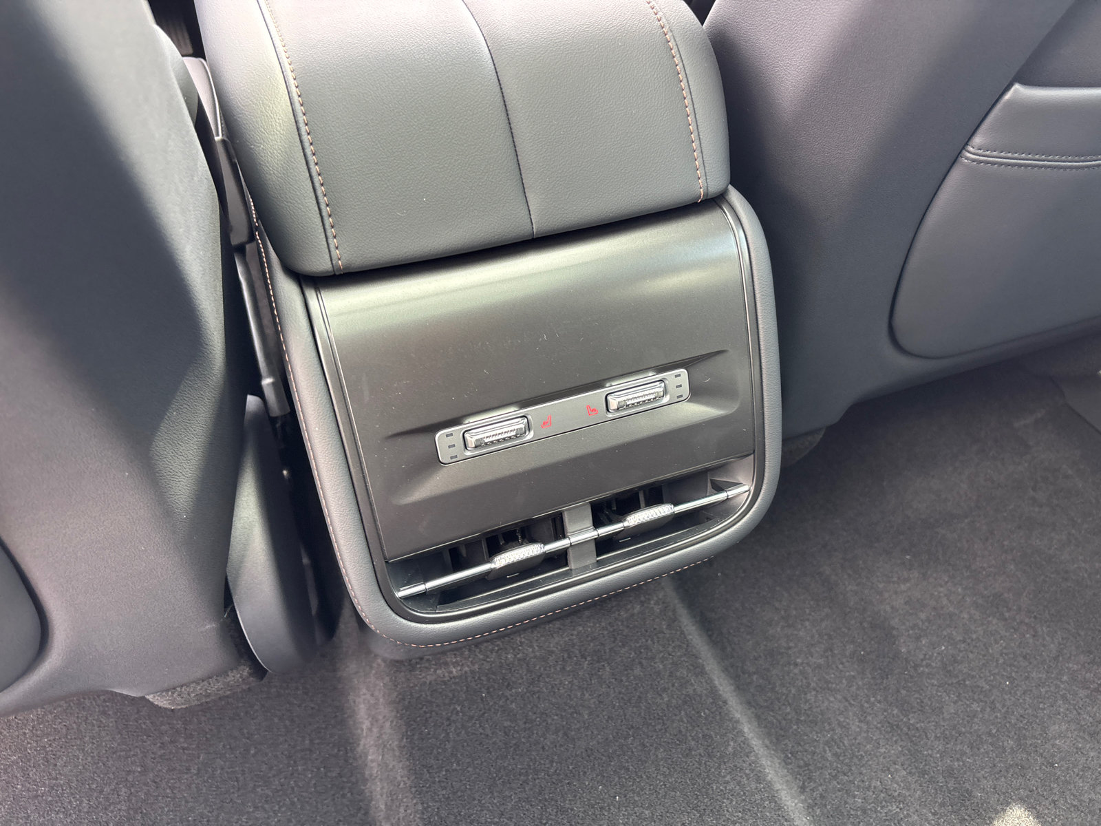 New 2026 Lincoln Nautilus Reserve AWD/4WD image 33
