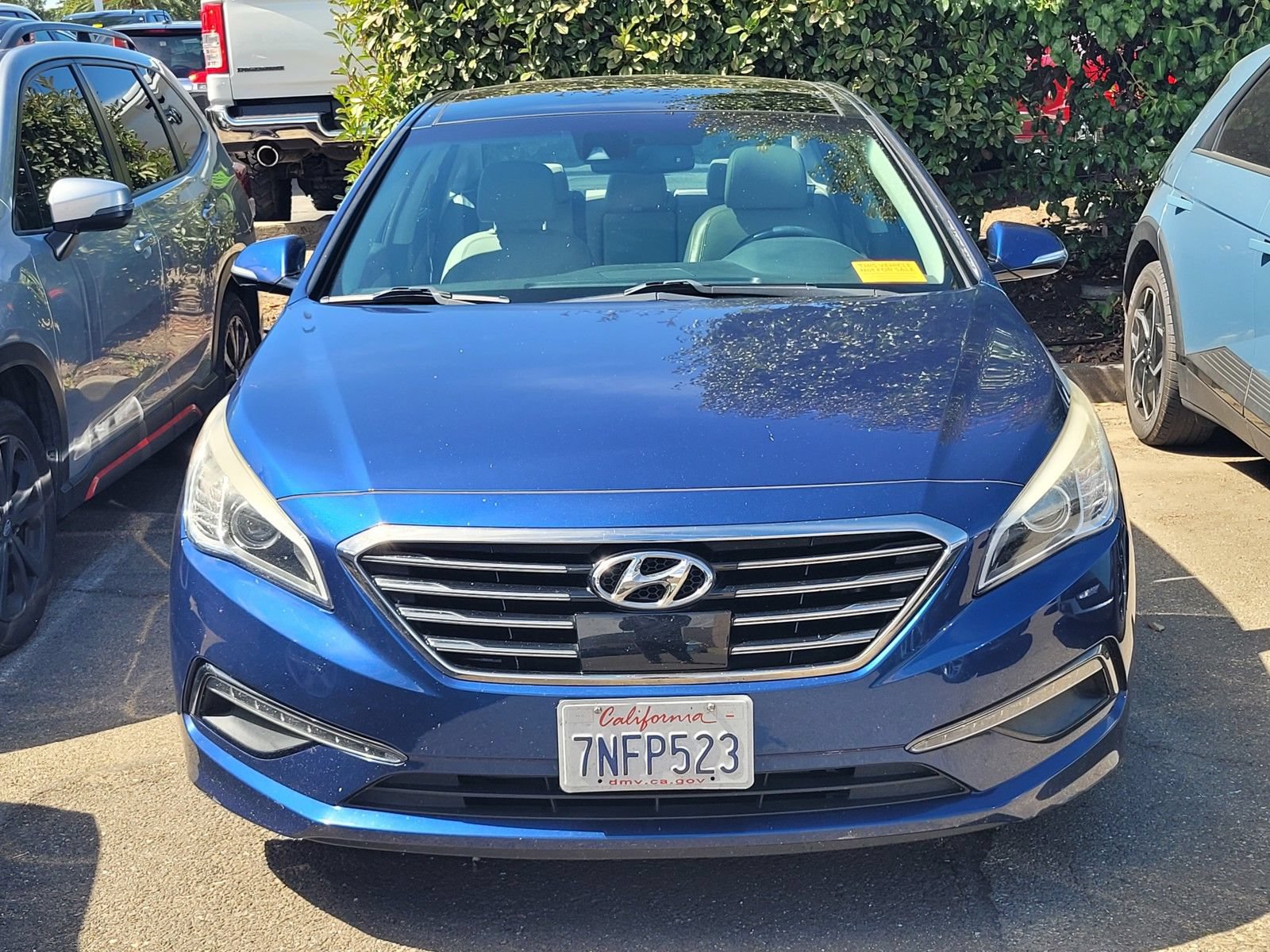 Used 2015 Hyundai Sonata Limited w/ Option Group 06 FWD image 2