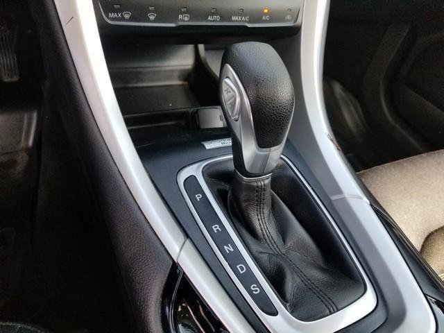 Used 2014 Ford Fusion SE image 18