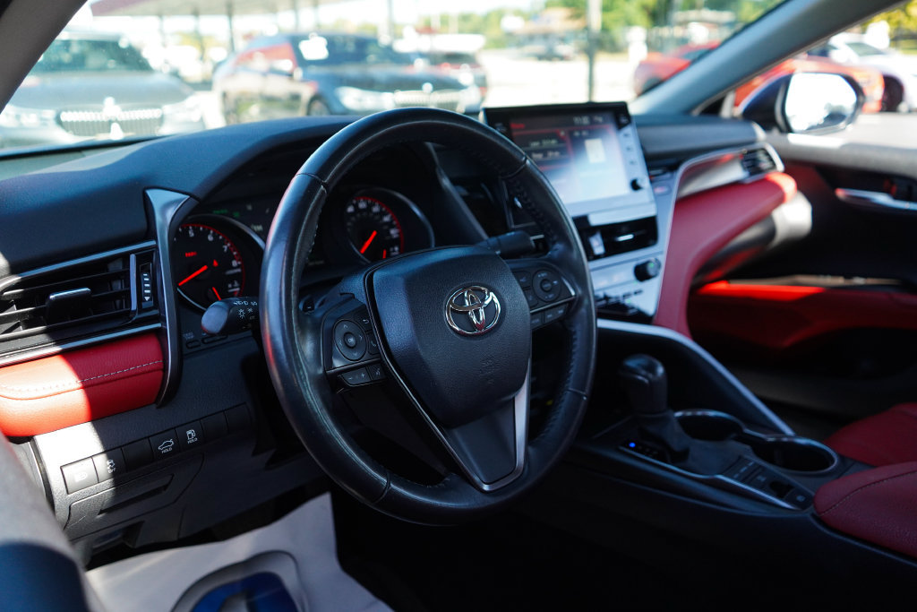 Used 2024 Toyota Camry XSE FWD image 5