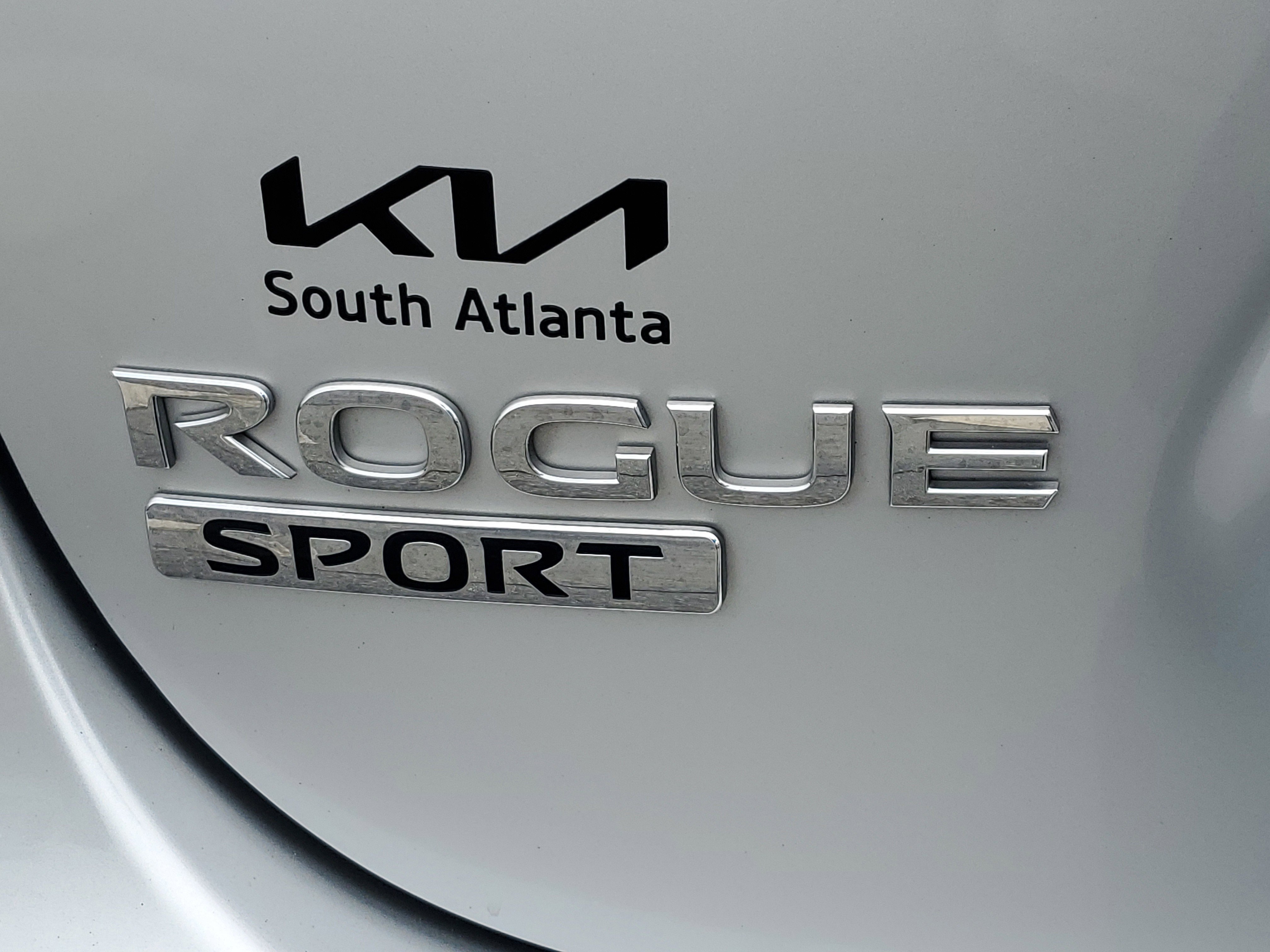 Used 2021 Nissan Rogue Sport S image 8