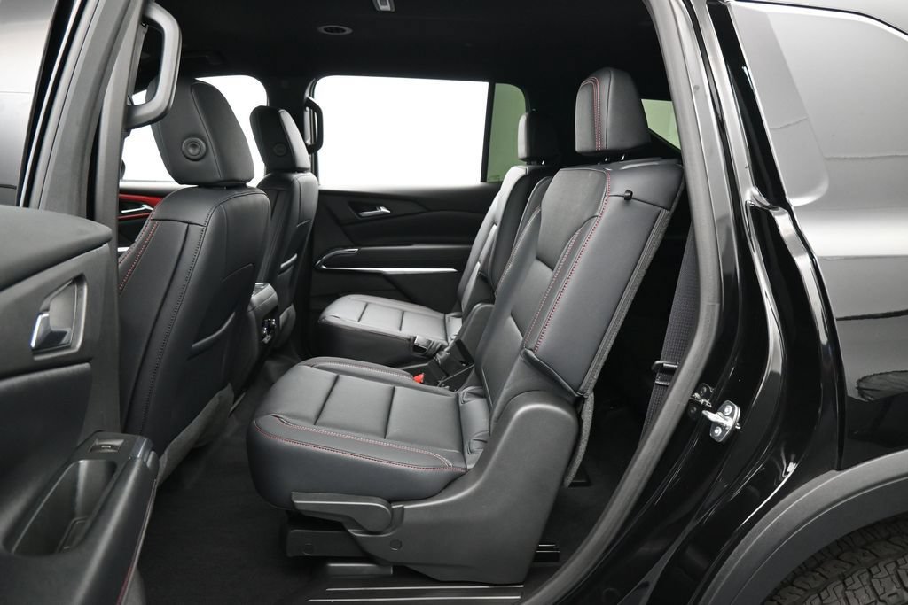 Used 2026 Chevrolet Traverse Z71 AWD/4WD image 31