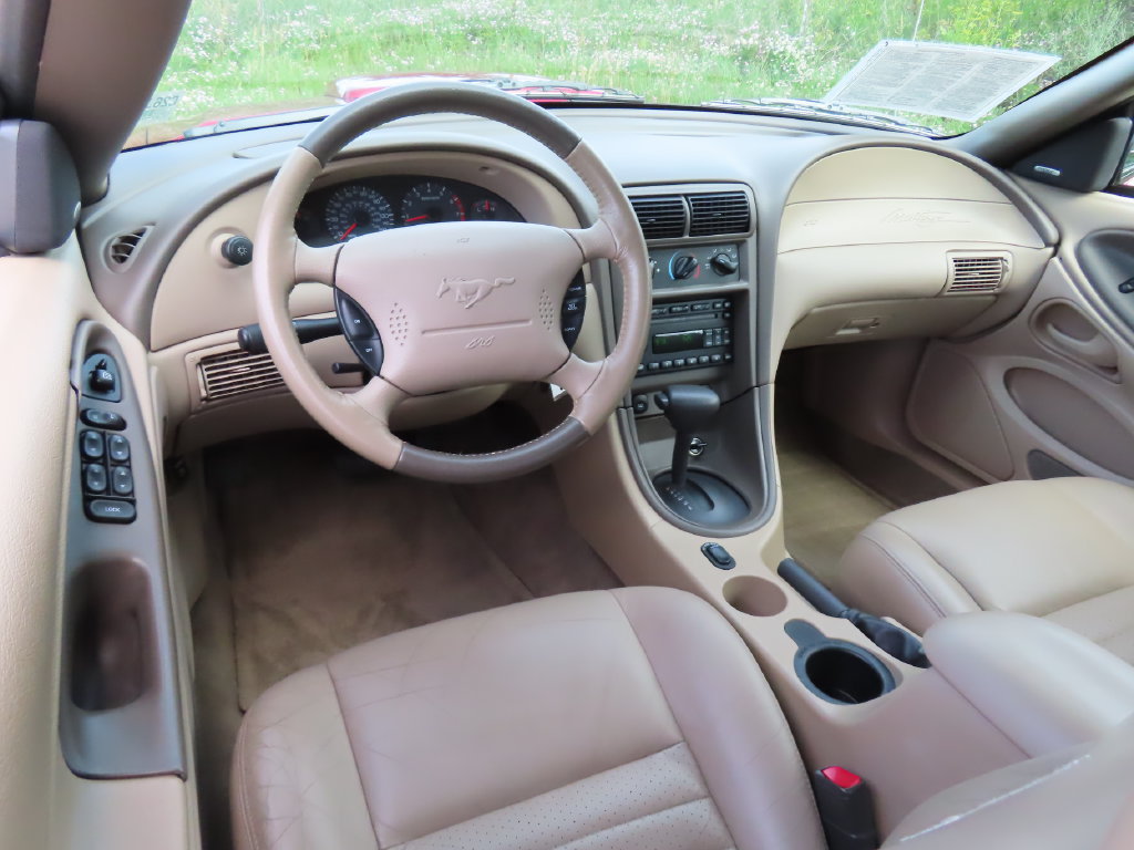 Used 2004 Ford Mustang GT RWD image 8