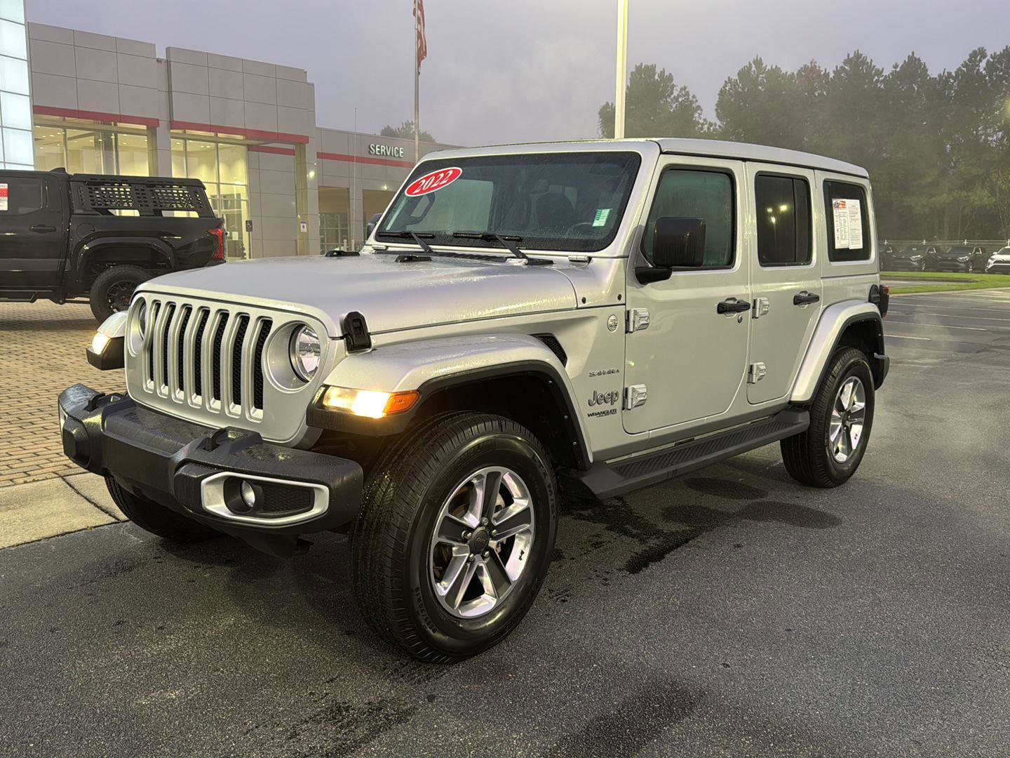 Used 2022 Jeep Wrangler Unlimited Sahara w/ Cold Weather Group image 1