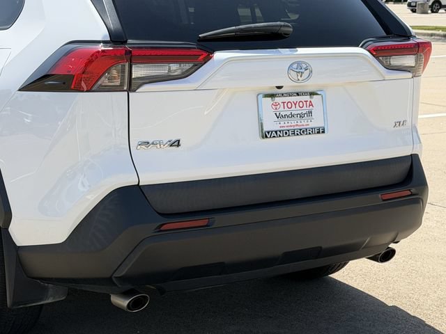 Used 2020 Toyota RAV4 XLE w/ Convenience Package FWD image 6