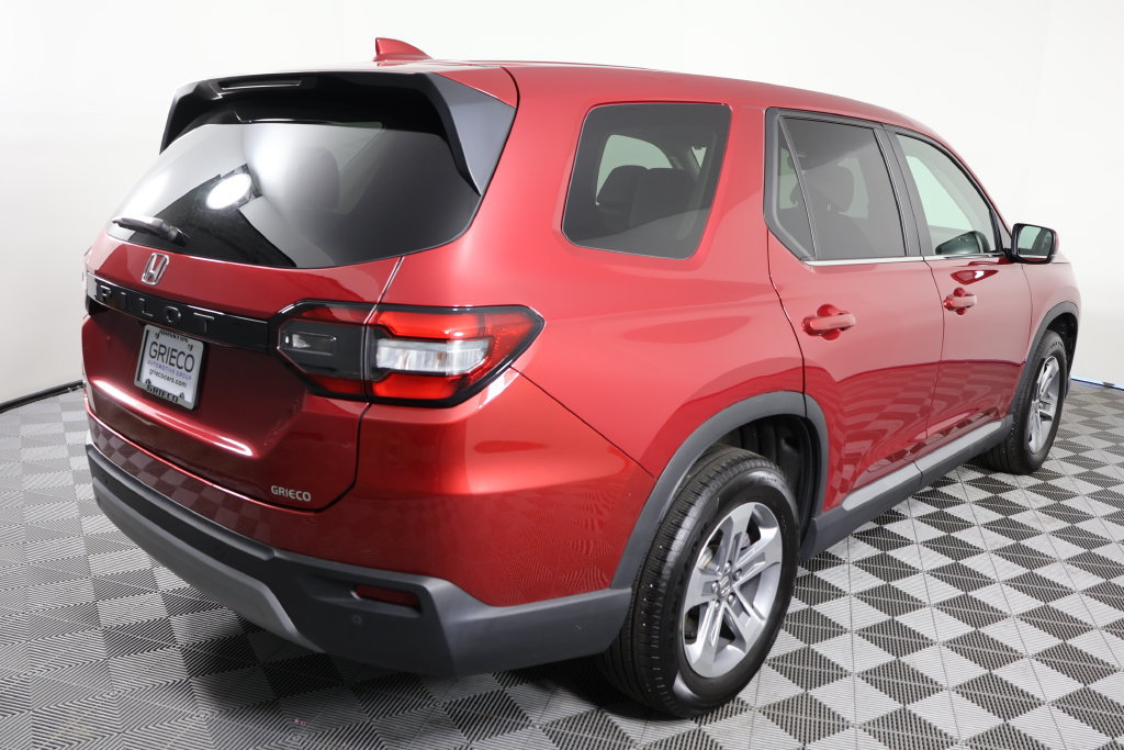 Used 2025 Honda Pilot EX-L image 8