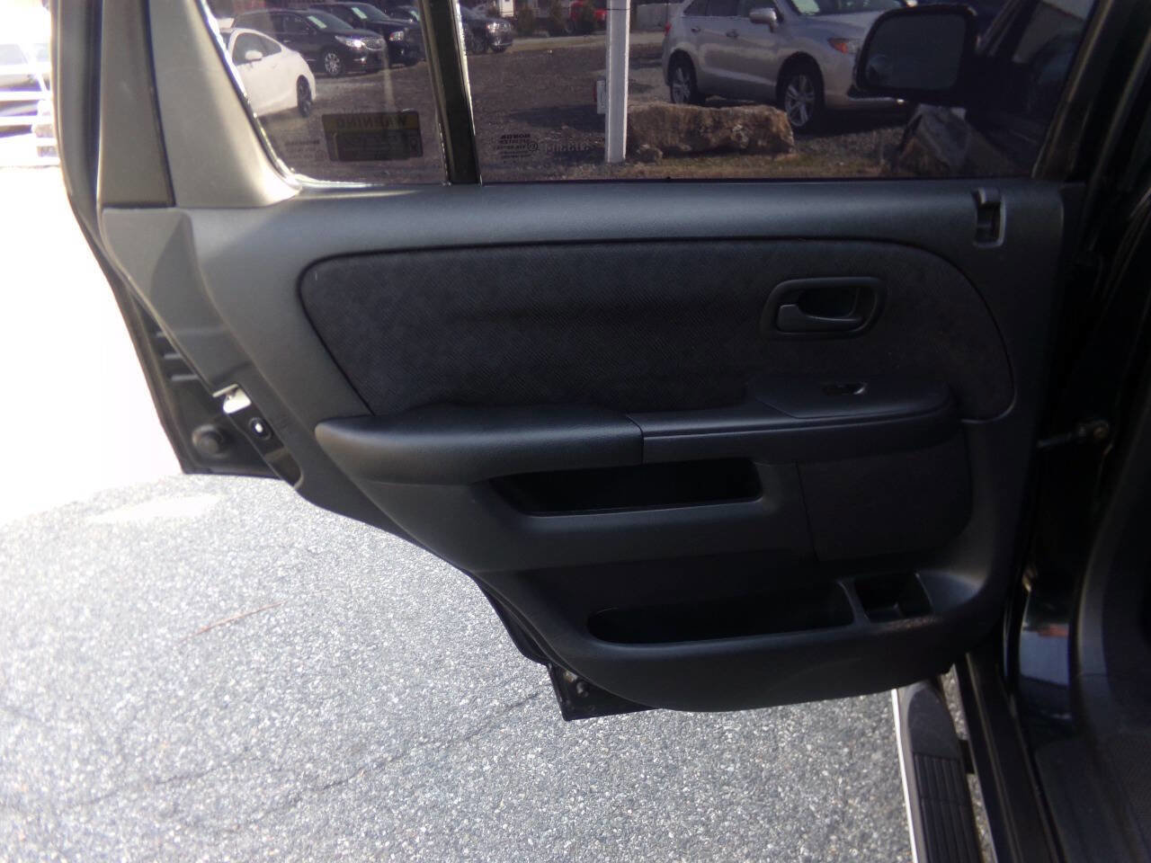 Used 2005 Honda CR-V LX image 33