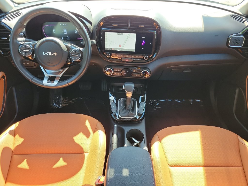 Used 2024 Kia Soul EX w/ EX Designer Package FWD image 12